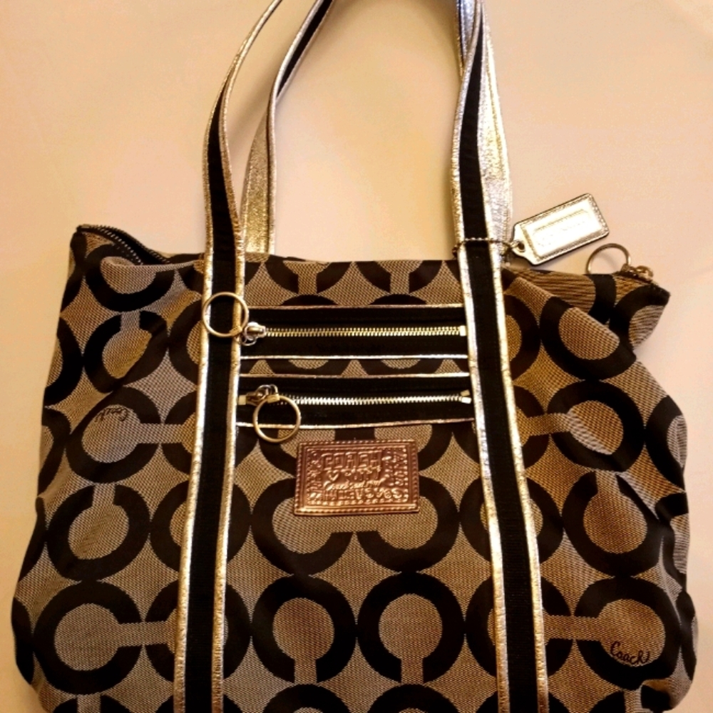 Coach Poppy Signature Tote SALE!